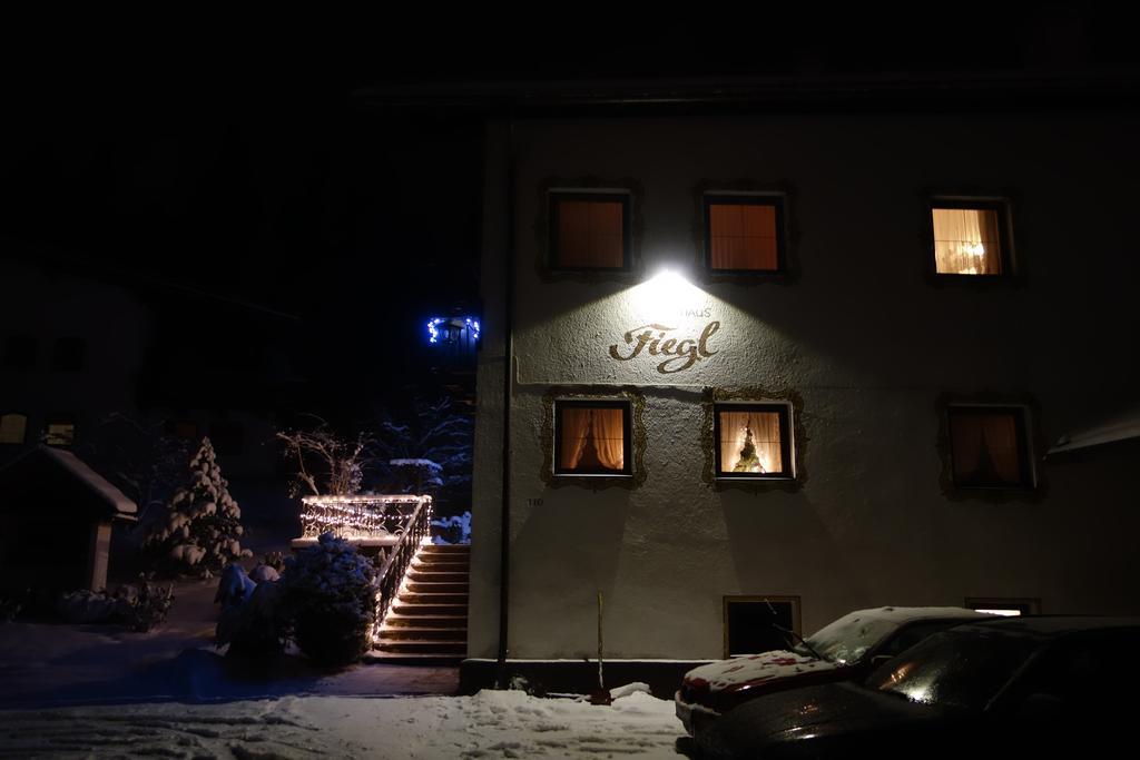 Haus Fiegl Hotel Oetz Exterior photo