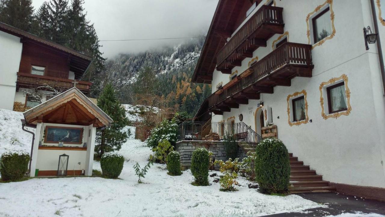 Haus Fiegl Hotel Oetz Exterior photo